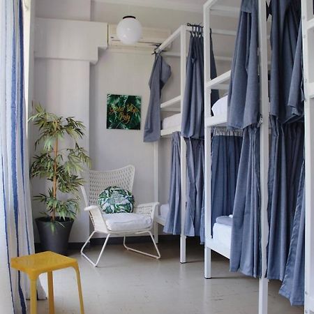 Hostel Let Me Take My Bunk Bed Athen Exterior foto